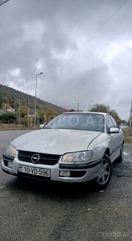 Opel Omega 1996, 350,000 km - 2.0 l - Qusar