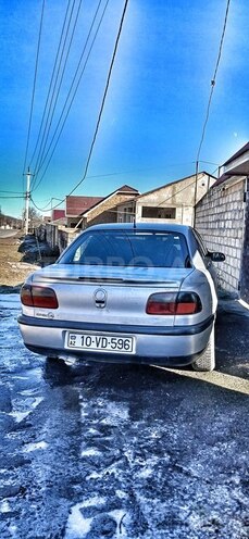 Opel Omega 1996, 350,000 km - 2.0 l - Qusar
