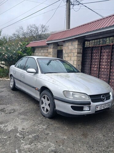 Opel Omega 1996, 350,000 km - 2.0 l - Qusar