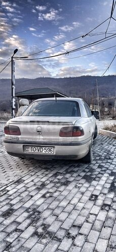 Opel Omega 1996, 350,000 km - 2.0 l - Qusar