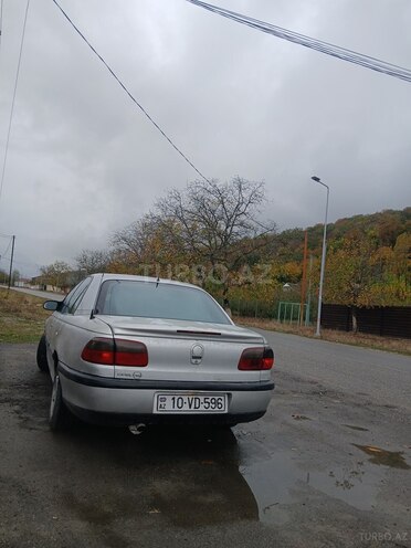 Opel Omega 1996, 350,000 km - 2.0 l - Qusar