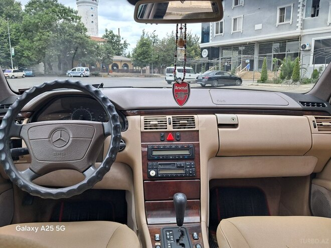 Mercedes E 320 1997, 310,000 km - 3.2 l - Lənkəran