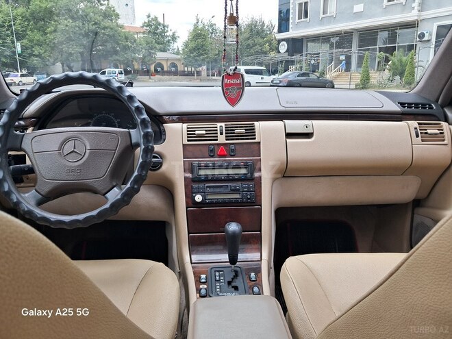 Mercedes E 320 1997, 310,000 km - 3.2 l - Lənkəran
