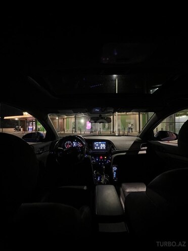 Hyundai Elantra 2018, 60,000 km - 1.6 л - Bakı