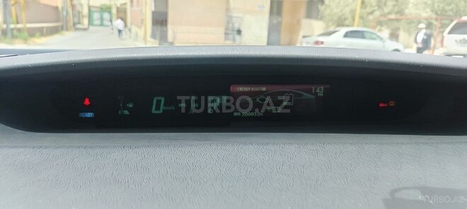 Toyota Prius 2015, 208,000 km - 1.8 л - Bakı