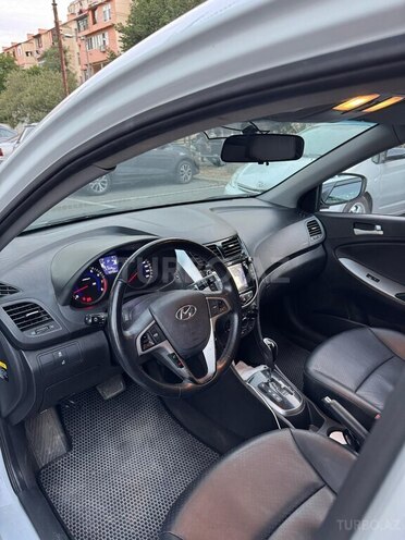 Hyundai Accent 2015, 95,000 km - 1.4 l - Bakı