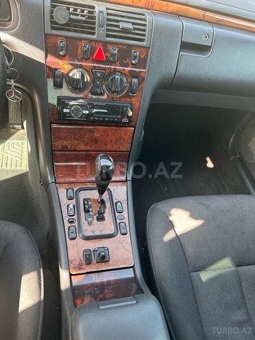 Mercedes E 200 d 2000, 500,000 km - 2.2 l - Bakı