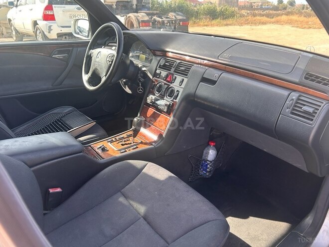 Mercedes E 200 d 2000, 500,000 km - 2.2 l - Bakı