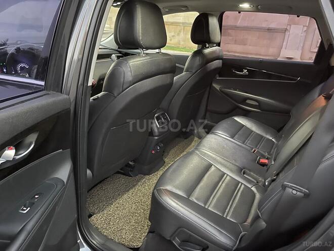 Kia Sorento-9