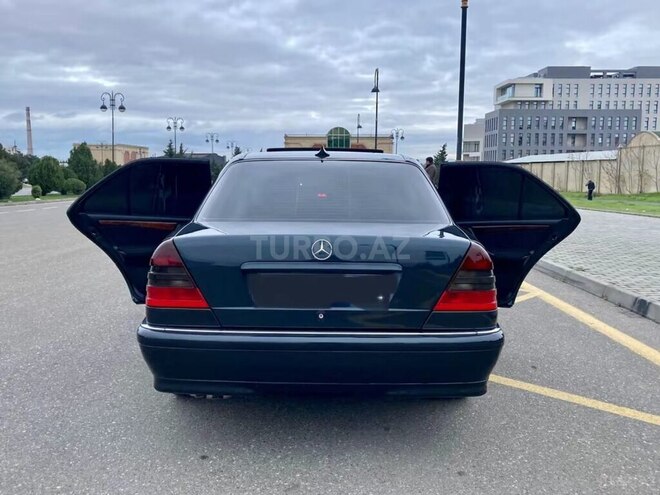 Mercedes C 240 1998, 123,450 km - 2.4 л - Sabirabad