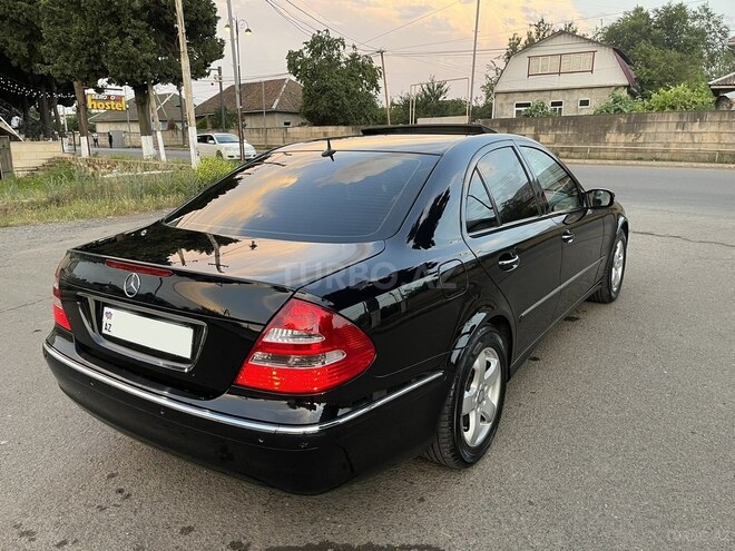 Mercedes E 240-7