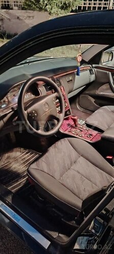 Mercedes E 240 2000, 230,000 km - 2.6 l - Bakı