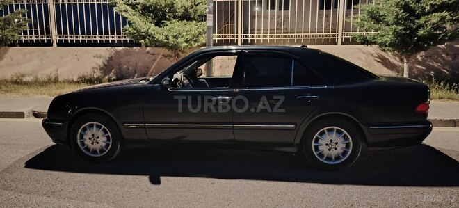 Mercedes E 240 2000, 230,000 km - 2.6 l - Bakı