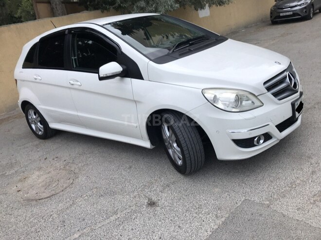 Mercedes B 180 2009, 137,000 km - 1.7 l - Sumqayıt