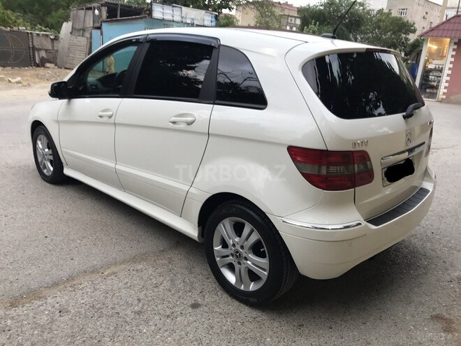 Mercedes B 180 2009, 137,000 km - 1.7 l - Sumqayıt