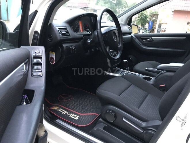 Mercedes B 180 2009, 137,000 km - 1.7 l - Sumqayıt