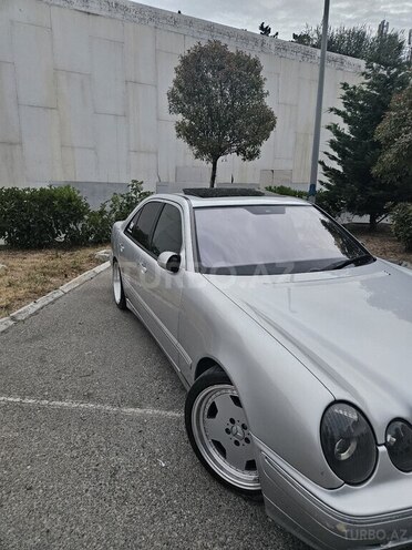 Mercedes E 220 d 1999, 270,000 km - 2.2 l - Bakı