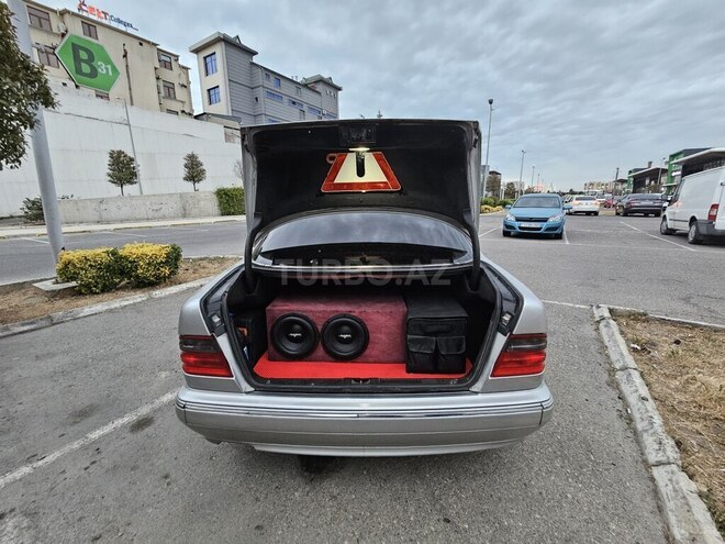 Mercedes E 220 d 1999, 270,000 km - 2.2 l - Bakı