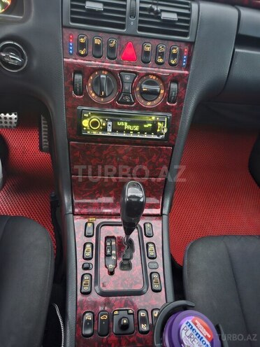Mercedes E 220 d 1999, 270,000 km - 2.2 l - Bakı