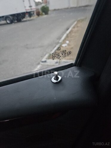 Mercedes E 220 d 1999, 270,000 km - 2.2 l - Bakı