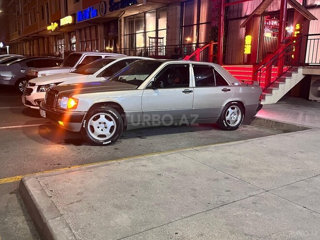 Mercedes 190 1991, 420,000 km - 2.6 l - Bakı