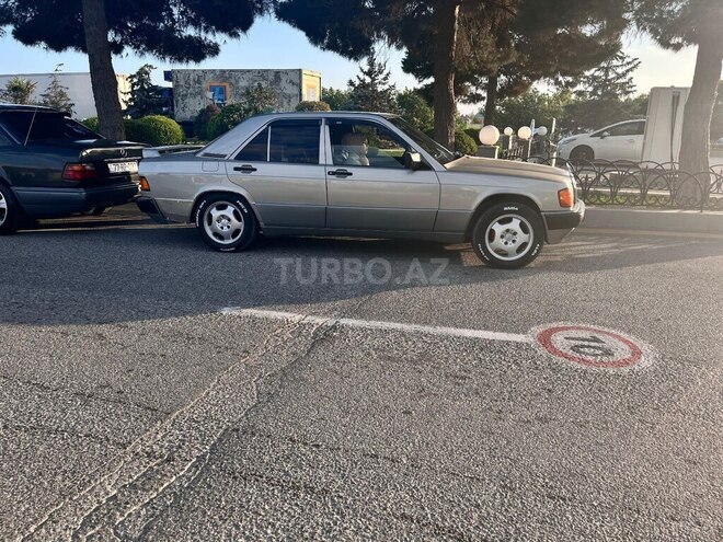 Mercedes 190 1991, 420,000 km - 2.6 l - Bakı