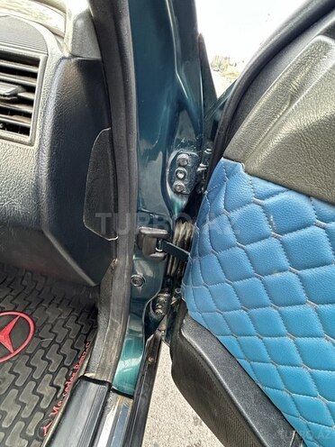 Mercedes C 180 1995, 256,352 km - 1.8 l - Gəncə