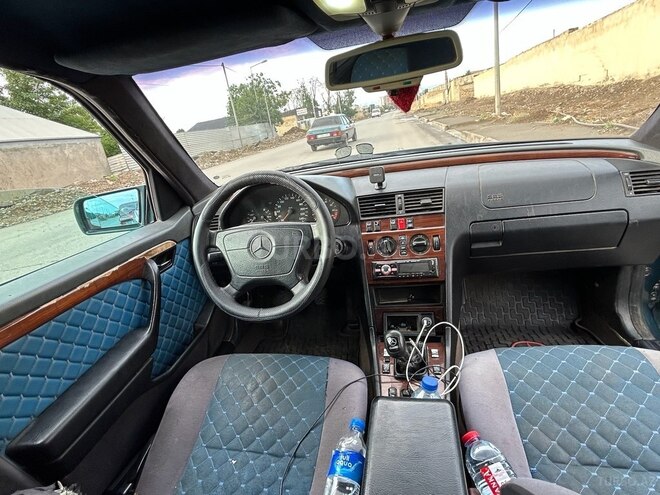 Mercedes C 180 1995, 256,352 km - 1.8 l - Gəncə