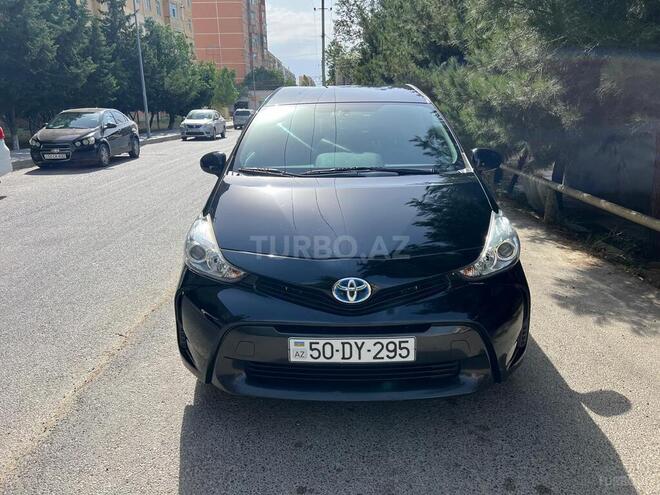 Toyota Prius V 2015, 143,500 km - 1.8 l - Sumqayıt