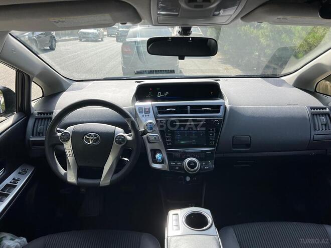 Toyota Prius V 2015, 143,500 km - 1.8 l - Sumqayıt