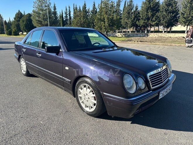 Mercedes E 240 1999, 245,000 km - 2.4 l - Zaqatala
