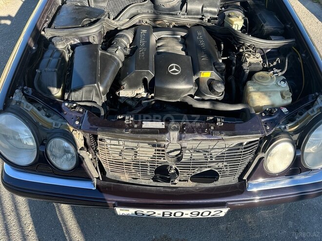 Mercedes E 240 1999, 245,000 km - 2.4 l - Zaqatala