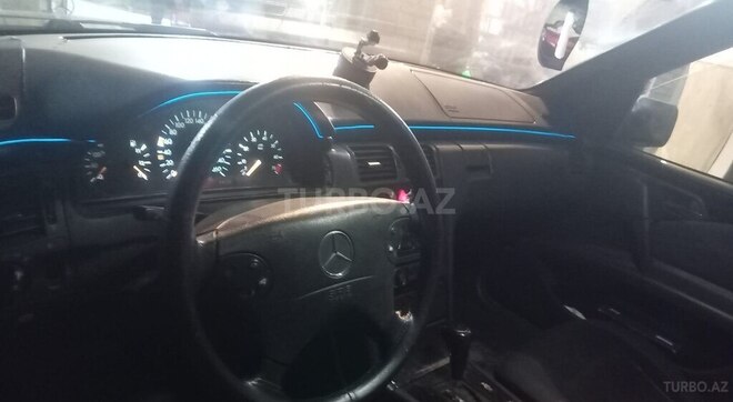 Mercedes E 280 1996, 380,000 km - 2.8 л - Sabirabad