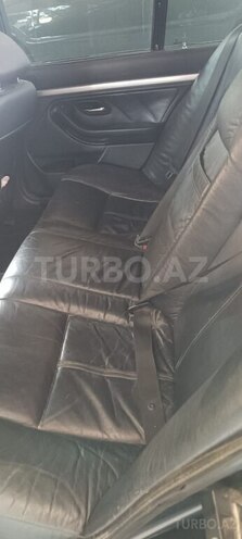 BMW 535 2000, 252,124 km - 3.5 л - Salyan