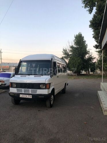 Mercedes 208 D 1994, 90,000 km - 2.0 л - Gəncə