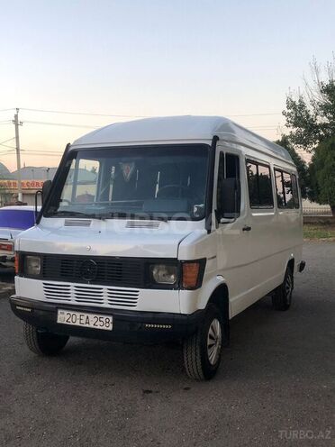 Mercedes 208 D 1994, 90,000 km - 2.0 л - Gəncə