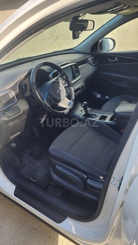 Kia Sorento-11