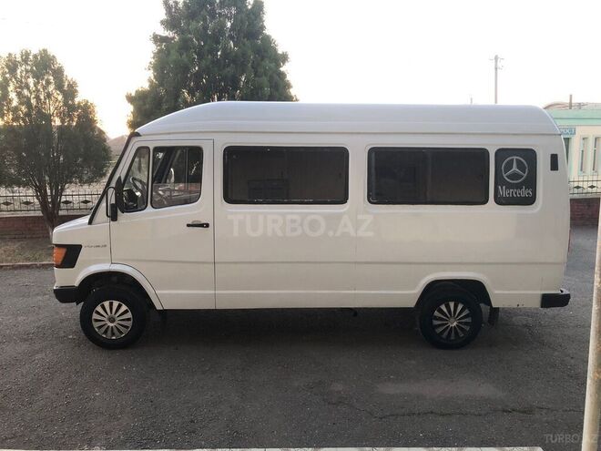 Mercedes 208 D 1994, 90,000 km - 2.0 л - Gəncə