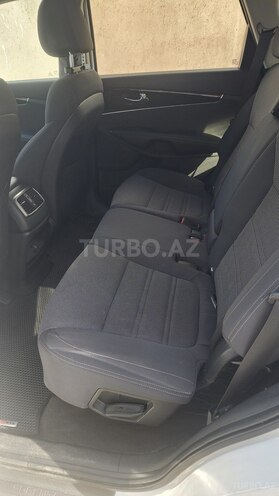 Kia Sorento-9