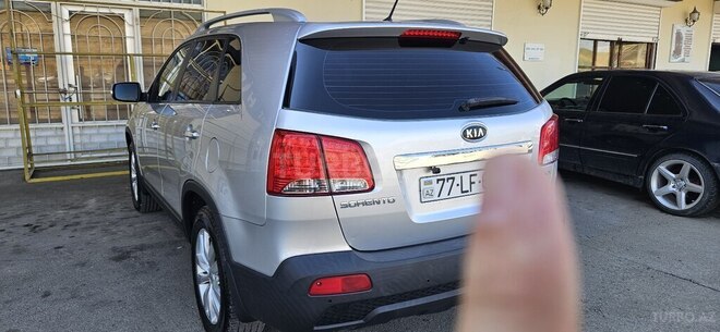 Kia Sorento-2