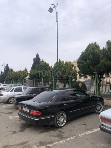 Mercedes E 320 2000, 464,000 km - 3.2 l - Beyləqan
