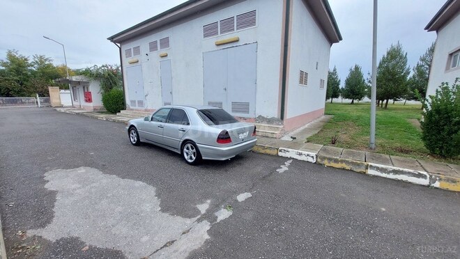 Mercedes C 200 1995, 523,000 km - 2.0 l - Oğuz