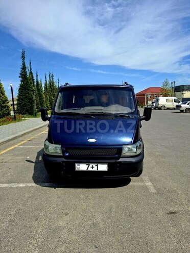 Ford Transit-1