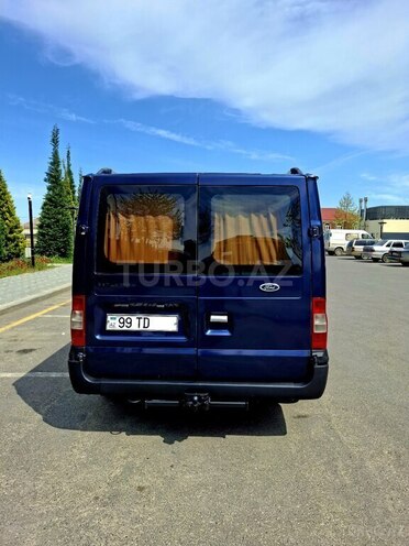 Ford Transit-7