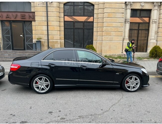Mercedes E 350 4MATIC 2009, 310,000 km - 3.5 л - Bakı
