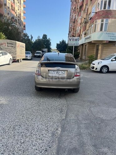 Toyota Prius-2
