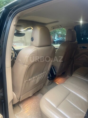Porsche Cayenne-10