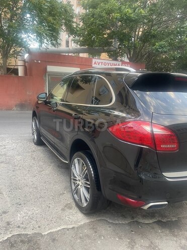 Porsche Cayenne-5