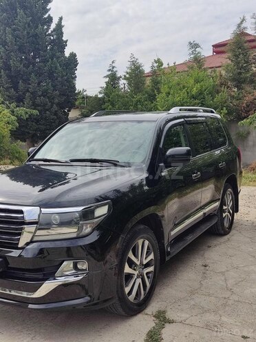 Toyota Land Cruiser-6