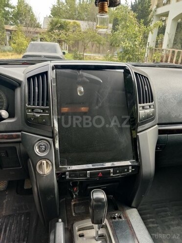 Toyota Land Cruiser-4